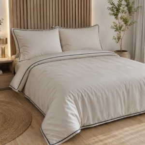 KOMPLET EKSKLUZYWNEJ POŚCIELI Z SATYNY BAWEŁNIANEJ 240X220 + 2X PODUSZKA 70X80 + 2X PODUSZKA 40X40 SATYNA SZARA Z CZARNĄ WYPUSTKĄ LUX 100% BAWEŁNA